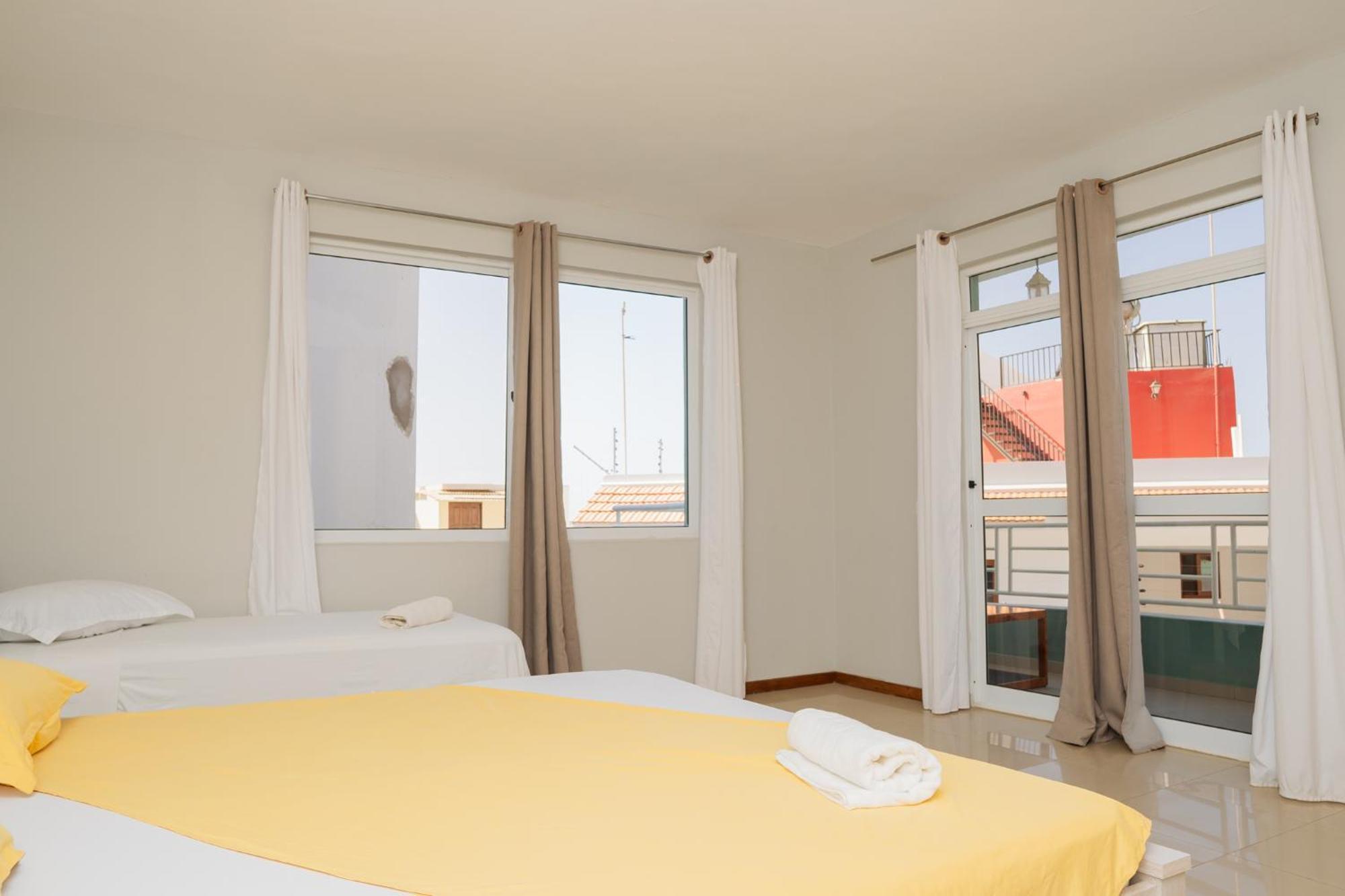 Praia Guest House Exterior photo